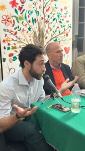 Presentazione La grotta del Castillo Acireale